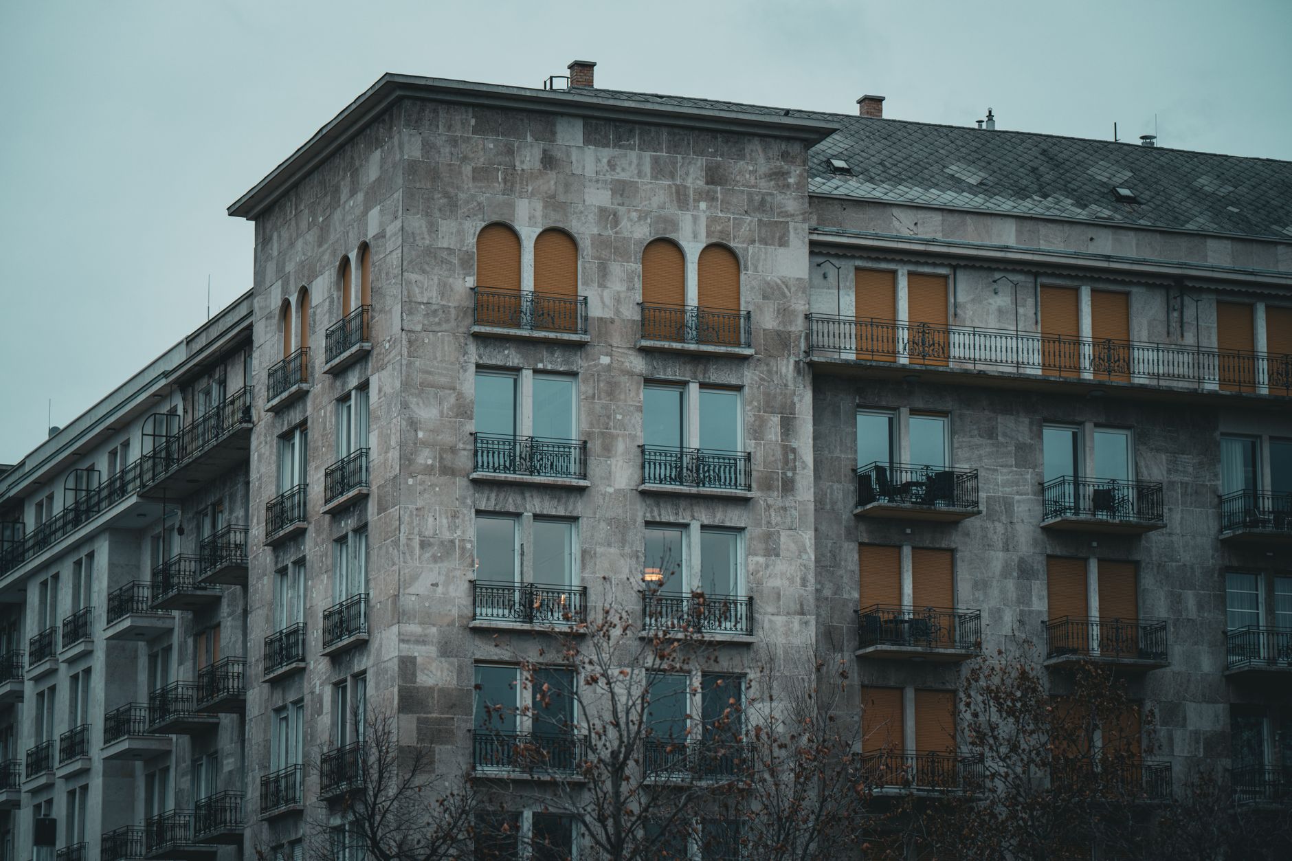 Budapesti polgári bérház homlokzata